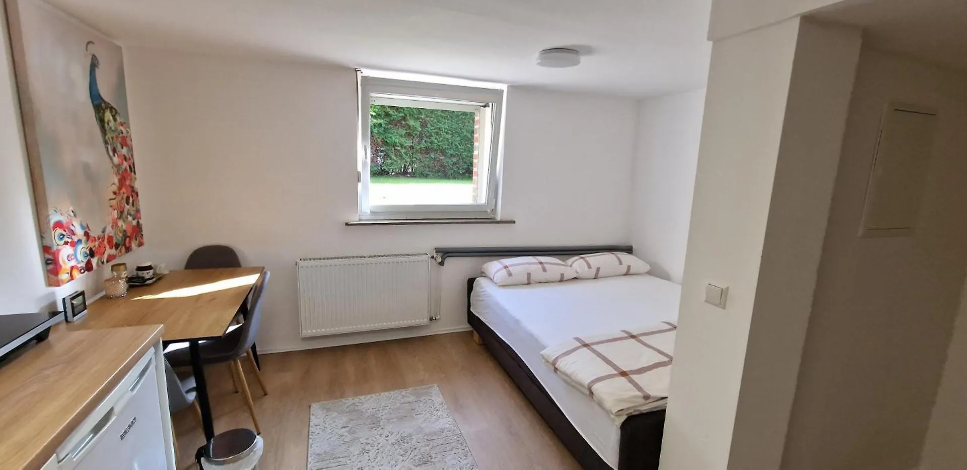 Modernes Untergeschoss-Apartment Hannover
